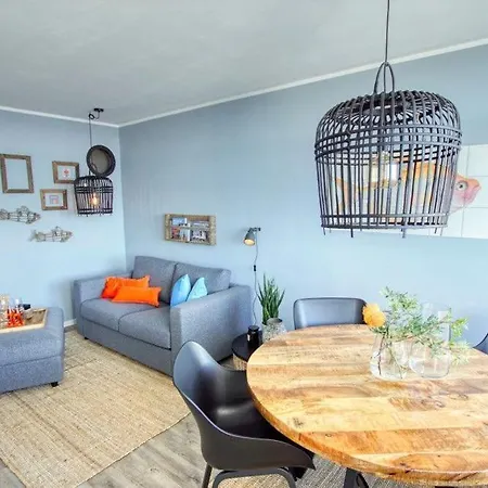 - Haus F, App 0f1005 *