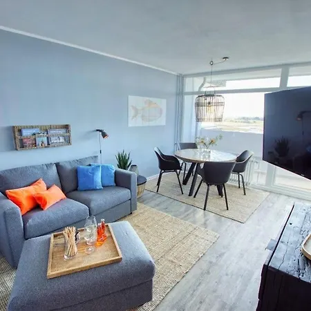 - Haus F, App 0f1005